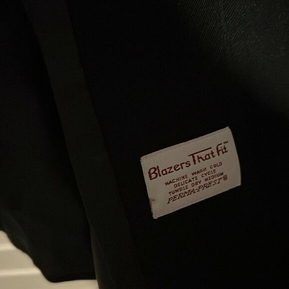 Vintage size 10 petite 2 button closure blazer by Blazers that Fit - Picture 3 of 6